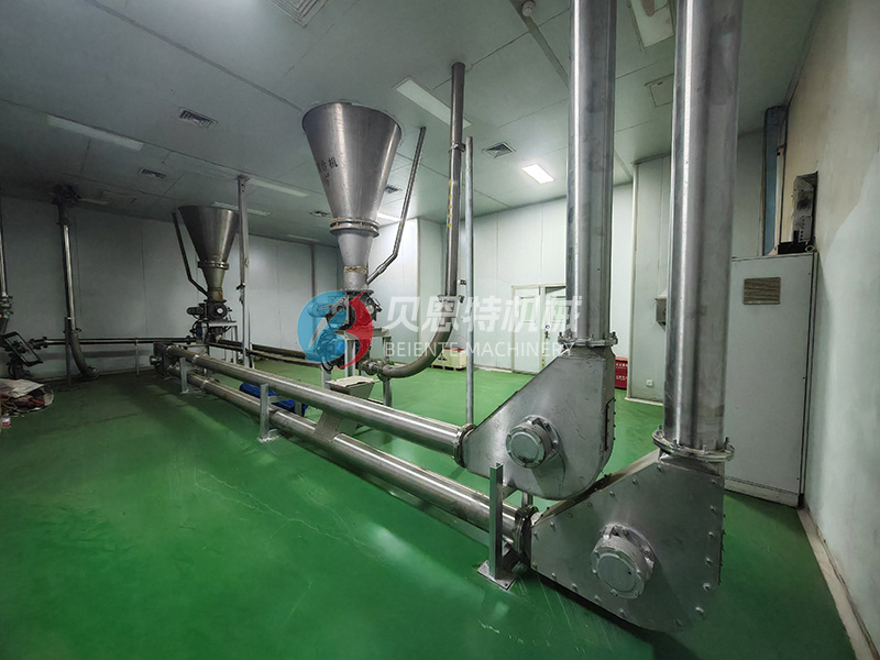 管鏈輸送機